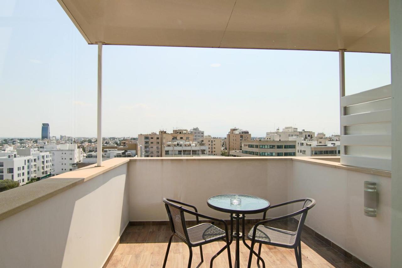 Phaedrus Living: Luxury Suite Nicosia 509 المظهر الخارجي الصورة